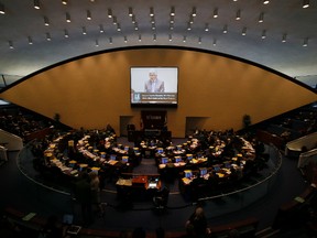 Tor4onto council holds a special meeting Jan. 10, 2014 to debate asking the province to help pay for the clean up after the ice storm. (Stan Behal/Toronto Sun)