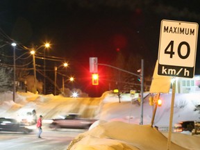 Gino Donato/The Sudbury Star
Speed limit sign on York Street on Sunday night.