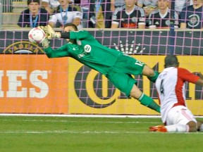 Toronto FC goalkeeper Joe Bendik makes a save. (USA TODAY SPORTS)
