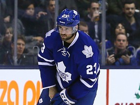 Maple Leafs callup Trevor Smith winces after breaking his hand back in December. (Dave Abel/Toronto Sun)