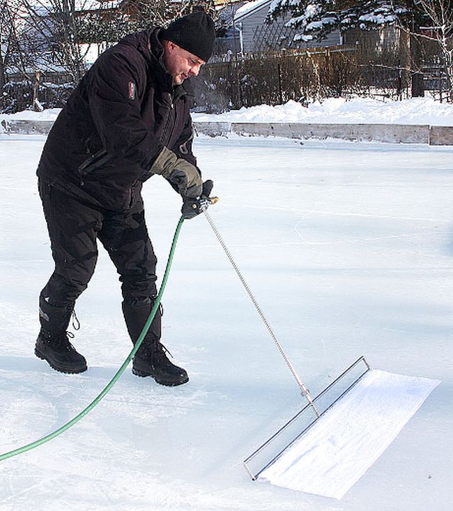 Belleville native creates backyard rink resurfacer | Belleville