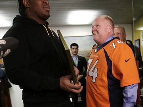 Toronto Mayor Rob Ford meets with Denver Broncos player Orlando Franklin at Toronto City Hall on Tuesday February 11, 2014. (Craig Robertson/Toronto Sun)