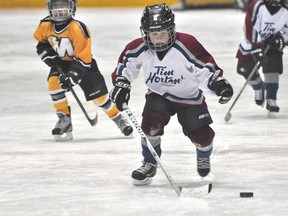 Warren takes on MacDonald in Portage squirts tournament action Feb. 16. (Kevin Hirschfield/THE GRAPHIC/QMI AGENCY)