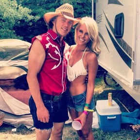 You'll Be Happy To Know That TJ Oshie's Fiancee, Lauren Cosgrove, Had A Fun  Bachelorette Weekend In Vegas