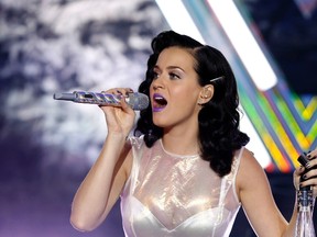 Singer Katy Perry performs "Roar" during the release party of her album "Prism" at the iHeartRadio Theater Los Angeles in Burbank, California October 22, 2013. (REUTERS/Mario Anzuoni)