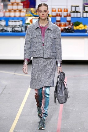 Paris Fashion Week: Chanel goes grocery shopping