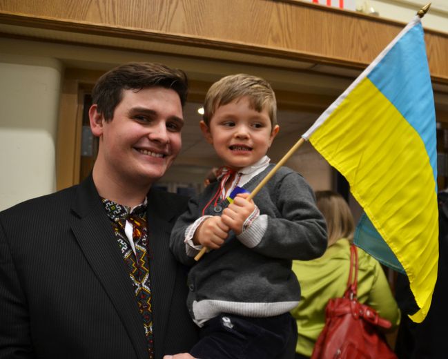 Ukrainian community in Edmonton raises funds for injured, killed