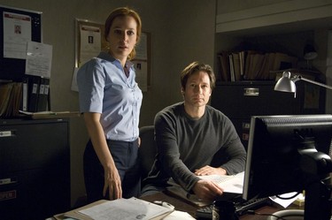 3) THE X-FILESThe chemistry — real or imagined — between Scully (Gillian Anderson) and Mulder (David Duchovny) and the truly scary sci-fi storylines made The X-Files a cult hit. Didn't hurt that the show tapped into an awakening public perception of government cover-ups. Is a third one on the way? "Just you wait," creator Christ Carter promised during a recent reddit Ask Me Anything.