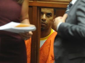 Former NFL player Darren Sharper appears for a bail hearing in Los Angeles. (Wally Skalij/Reuters/Pool)