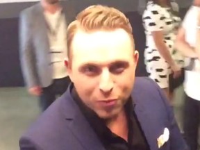 Country-soul singer, and Juno co-host Johnny Reid, hit the Vine360 booth backstage at the awards ceremony.