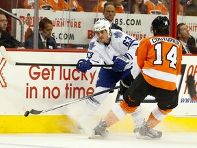 Maple Leafs centre Dave Bolland is back in the lineup, but an ankle injury that sidelined him for 56 games earlier this season “seemed to start our spiral,” coach Randy Carlyle said. (AFP/PHOTO)