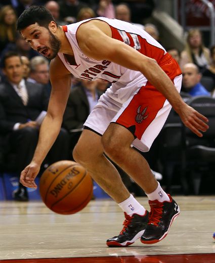 Raptors point guard Greivis Vasquez helps team stay close to Nets