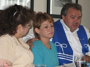 Sharon Shymko, Micael Langan's mom, with his aunt Shirley Langan and MMF president David Chartrand, morn the man's death. (Winnipeg Sun files)