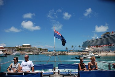Ferrygoers leave the Royal Naval Dockyard heading to Hamilton.
Bermuda. Barbara Taylor/QMI Agency