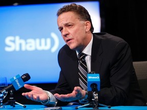 Brad Shaw, CEO of Shaw Communications, answers questions during a news conference at the Shaw AGM in Calgary, Alberta January 14, 2014. (REUTERS/Todd Korol)