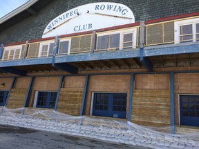 Volunteers sandbagged the Winnipeg Rowing Club April 18, 2014.