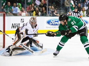 Dallas Stars centre Tyler Seguin shoots the puck against Anaheim Ducks goalie Frederik Andersen during Game 3 of their Western Conference quarterfinal series at American Airlines Center in Dallas, April 21, 2014. (JEROME MIRON/USA Today)