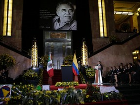 Colombia's President Juan Manuel Santos addresses the audience during a public viewing of the urn containing the ashes of late Colombian Nobel laureate Gabriel Garcia Marquez.

REUTERS/Henry Romero