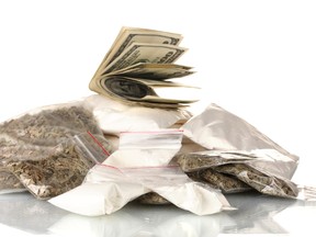 Cocaine and marijuana in packets.
Fotolia photo