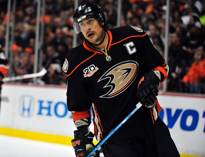 Hockey legend Teemu Selanne gives Anaheim Ducks advice, pep talk from the  golf course, This is the Loop