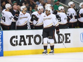 Devante Smith-Pelly of the Anaheim Ducks celebrates his power-play goal on Sunday night against the Dallas Stars. (Ronald Martinez/Getty Images/AFP)
