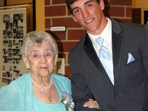 Austin Dennison took his 89-year-old great-grandmother to his prom in Rockford, Ohio in April 2014. (Austin Dennison Facebook/QMI Agency)