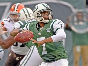 New York Jets quarterback Geno Smith is the starter — for now. Off-season addition Michael Vick will challenge him. (USA TODAY SPORTS)