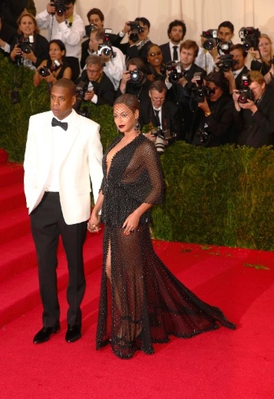 Beyonce & Jay Z Are Pure Perfection at Met Ball 2014: Photo