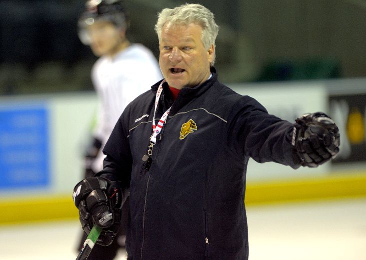 Dale Hunter resigns as coach of the Washington Capitals