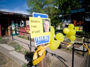 Signs of support with images of U.S. Army Sergeant Bowe Bergdahl are displayed outside Zaney's coffee shop in Hailey, Idaho, May 31, 2014. REUTERS/Patrick Sweeney