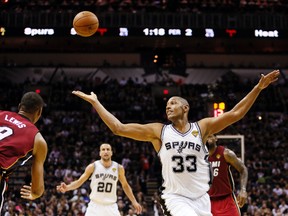 Spurs forward Boris Diaw creates problems for the Miami Heat. (USA TODAY SPORTS)