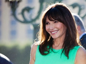 Actress Mary Steenburgen is shown during a ceremony with the cast members of "Last Vegas" and director Jon Turteltaub in front of the Bellagio Hotel Casino in Las Vegas, Nevada October 18, 2013. REUTERS/Steve Marcus