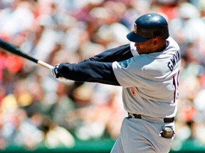 Hall of Fame outfielder Tony Gwynn has died of cancer at the age of 54. (Reuters)