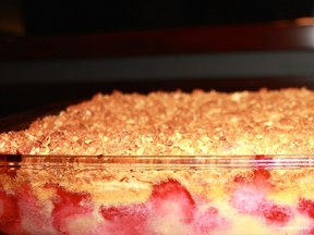 Rhubarb & Strawberry Crumble