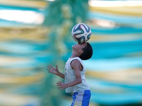 Interactive: How the Brazuca ball was made