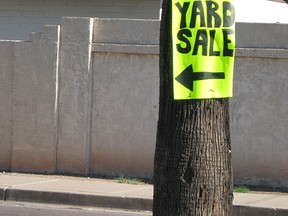 yard sale sign