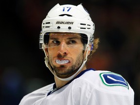 Ryan Kesler wants a trade out of Vancouver, but the Canucks appear willing drag things out until the trade deadline to find the best deal possible. (Reuters)