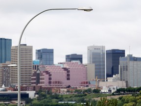 A street light, in Edmonton Alta., on Saturday June 29, 2014. The City of Edmonton will be spending $4.9 million to replace existing high pressure sodium street lights with LED lights. David Bloom/Edmonton Sun/QMI Agency