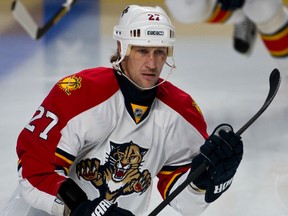 Alex Kovalev, pictured here as a member of the Florida Panthers in January 2013, has officially retired from hockey. (MARTIN CHEVALIER/LE JOURNAL DE MONTRÉAL/QMI AGENCY)