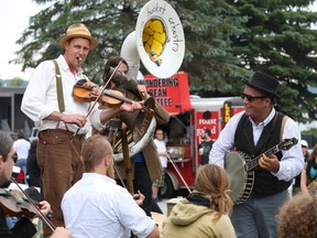 Gino Donato/The Sudbury Star
Sheesham and Lotus and Son and members of the Lemon Bucket Orkestra perform at the Northern Lights Festival Boreal on Sunday afternoon.