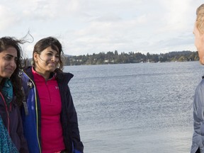 Shahla and Nabeela say goodbye to Jon after their elimination on "Amazing Race Canada."