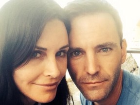 Courteney Cox and Johnny McDaid.

(Twitter/CourteneyCox)