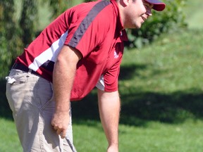 Kevin Davidson reacts to this missed birdie putt during action from the Mitchell Golf & Country Club’s men’s invitational golf tournament last Wednesday, July 30. Davidson ended up winning his ‘E’ flight. ANDY BADER/MITCHELL ADVOCATE