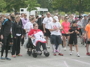 Participants in the 2013 Terry Fox Run at the starting line.