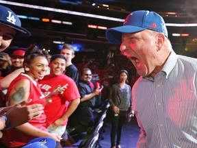 Los Angeles Clippers owner Steve Ballmer is introduced to fans at the Staples Center in Los Angeles, Aug. 18, 2014. (LUCY NICHOLSON/Reuters)