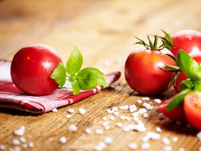 Tomato-rich diet can lower prostate cancer risk.(Fotolia)