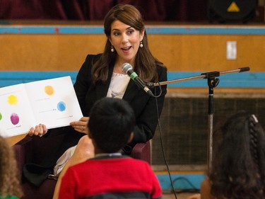 Their Royal Highnesses the Crown Prince and Crown Princess of Denmark paid a visit to children at Centennial Public School in Ottawa. Mary, Crown Princess of Denmark, reads to the children. September 17, 2014. Errol McGihon/Ottawa Sun/QMI Agency
