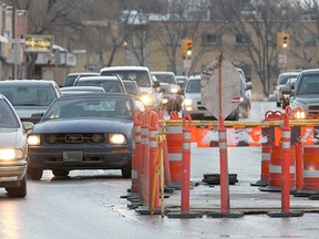 The percentage of city roads considered to be in "good" condition declined again this year, according to a new city report. (BRIAN DONOGH/WINNIPEG SUN FILE PHOTO)