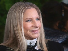 Singer Barbara Streisand arrives for Glamour Magazine's "Women Of The Year" event in New York, November 12, 2013.    REUTERS/Carlo Allegri