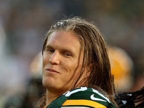 Clay Matthews #52 of the Green Bay Packers participates in warm-ups before a game against the Arizona Cardinals. (Jonathan Daniel/Getty Images/AFP)